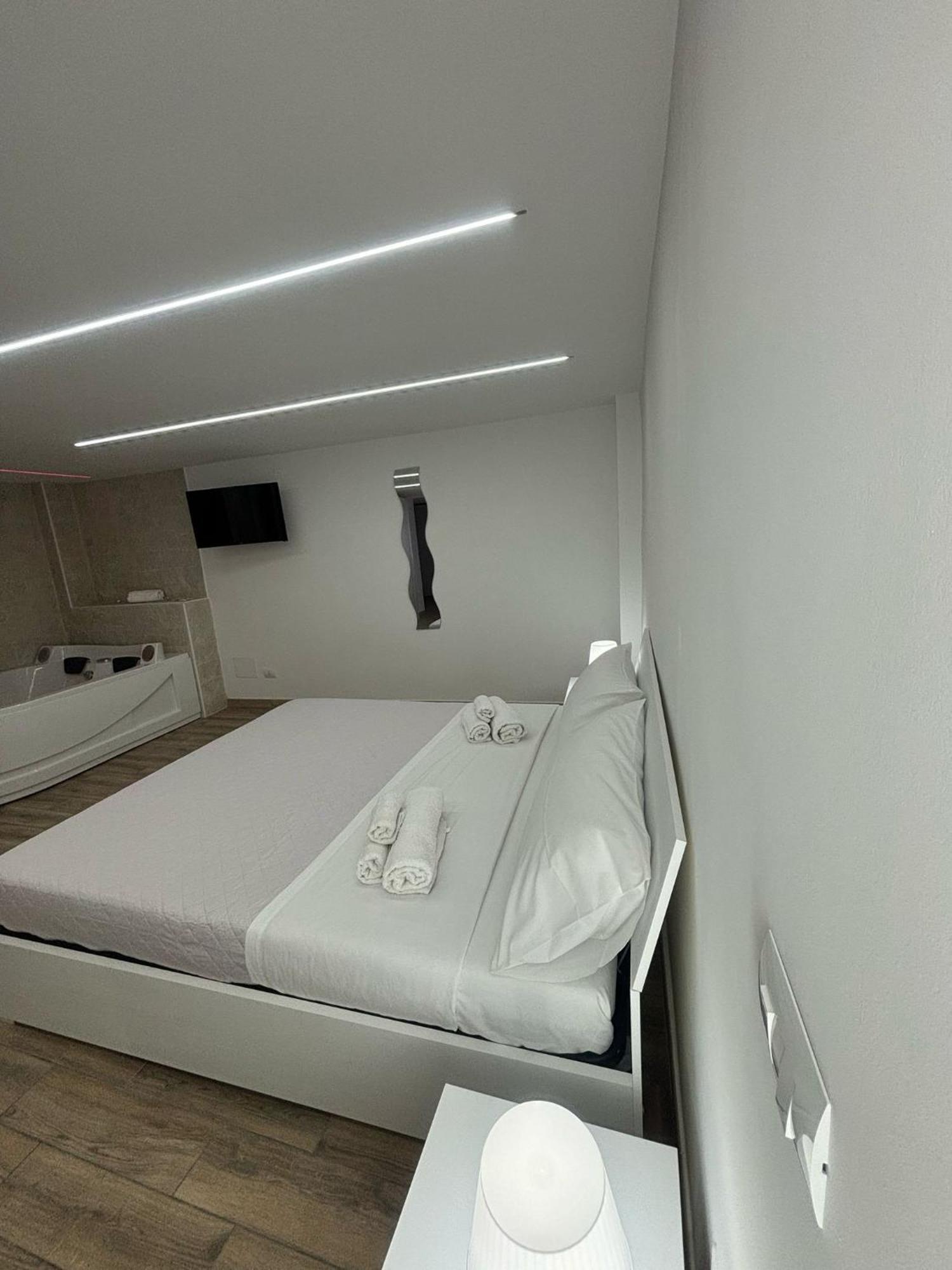 Carmen'S House Bed & Breakfast Nettuno Dış mekan fotoğraf