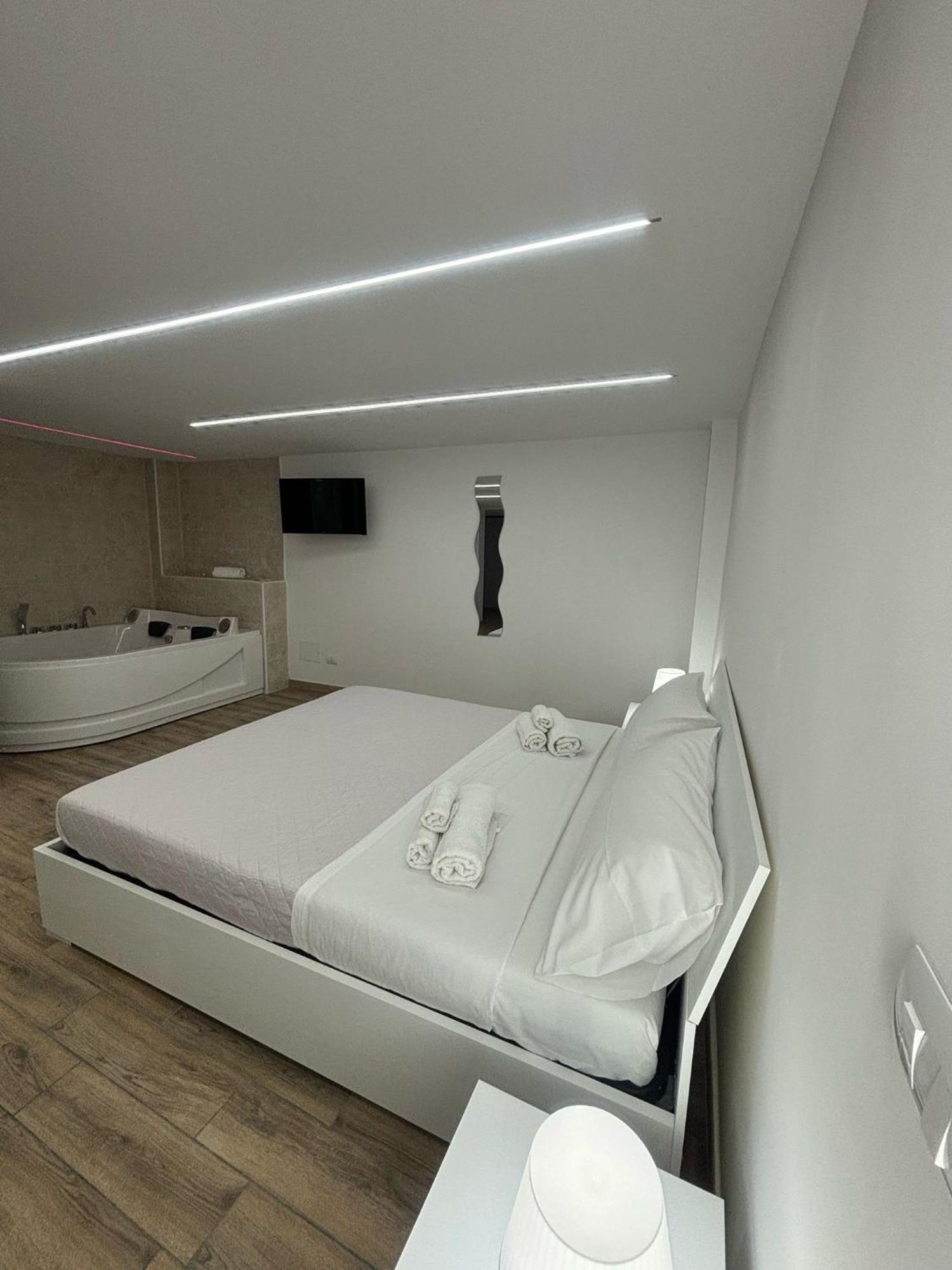 Carmen'S House Bed & Breakfast Nettuno Dış mekan fotoğraf